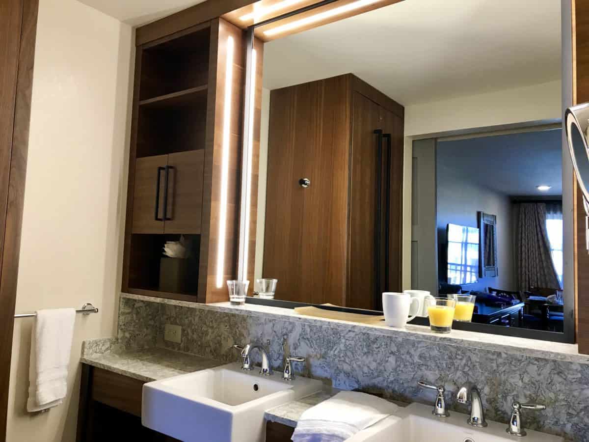 coronado springs king jr suite