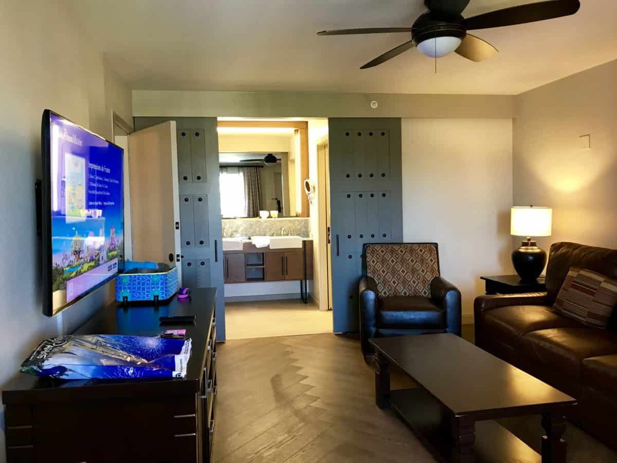 coronado springs king jr suite