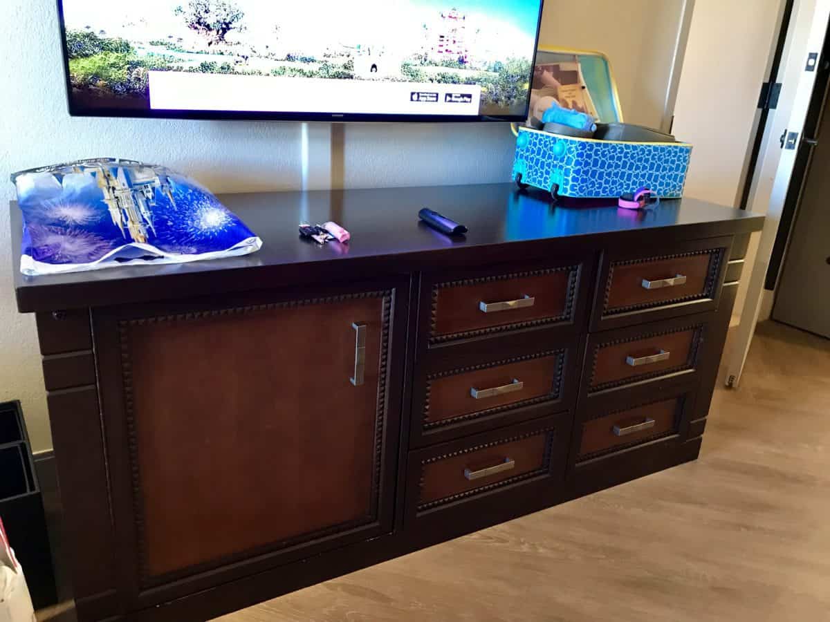 coronado springs king jr suite