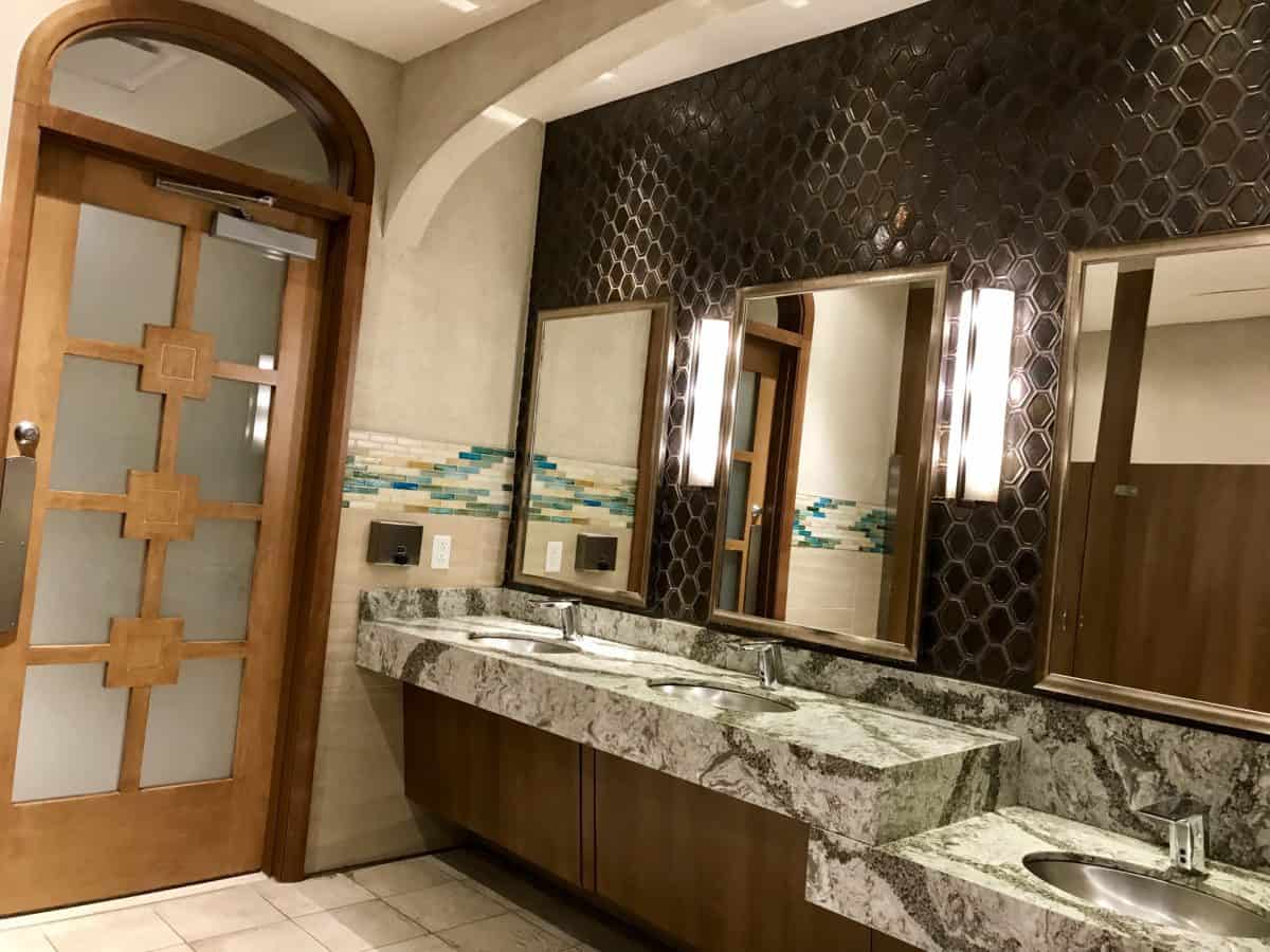 la vida health spa bathroom