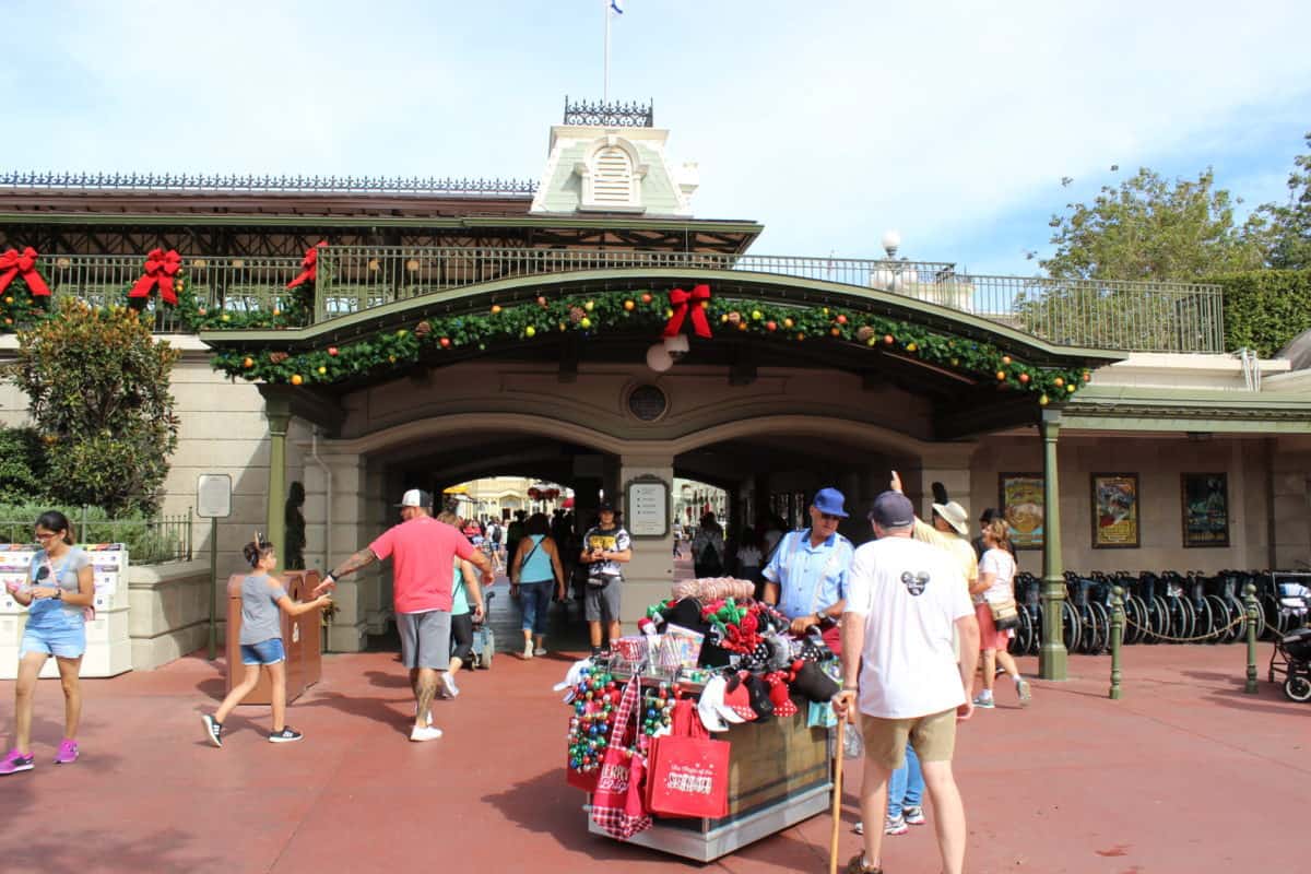 MK 2018 xmas entrance