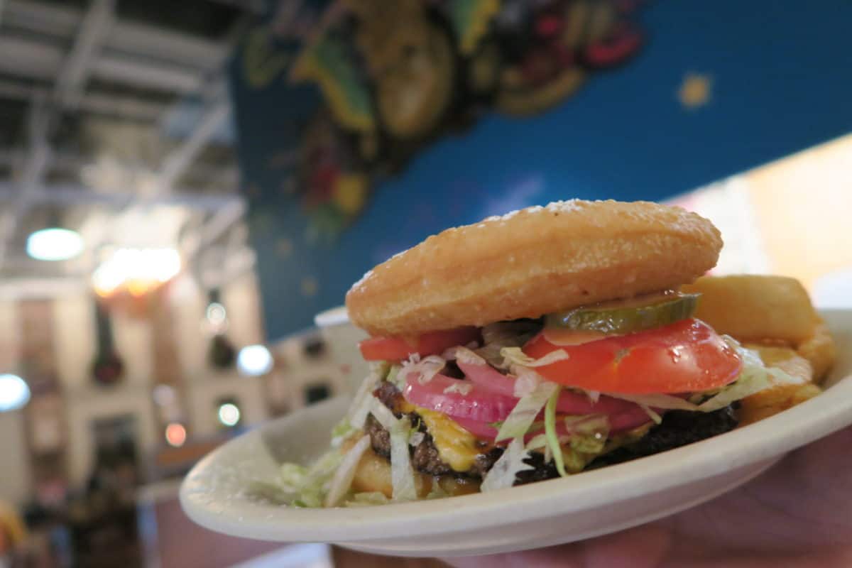 Beignet Burger Port Orleans French Quarter