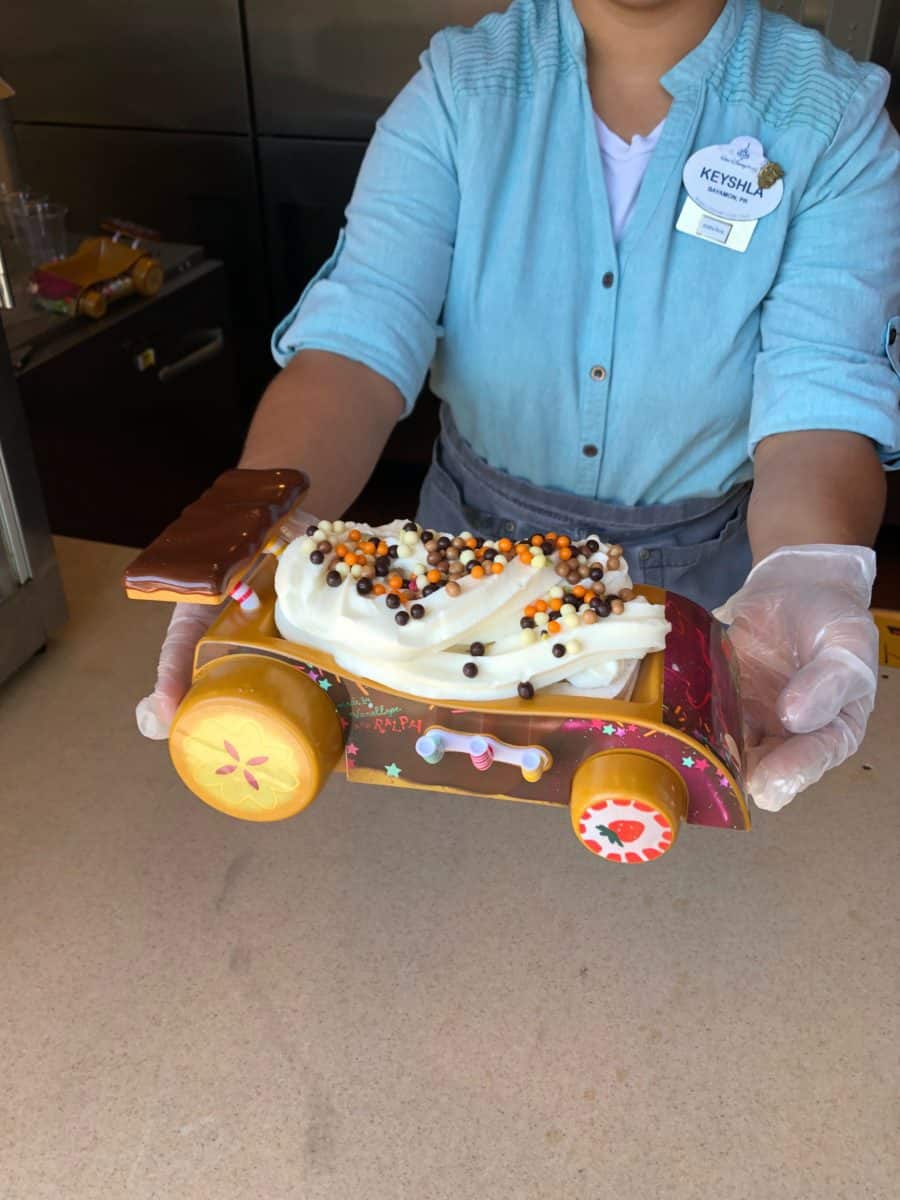 cast member marketplace snacks sundae