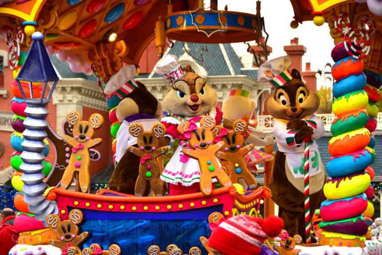 disneyland paris christmas parade