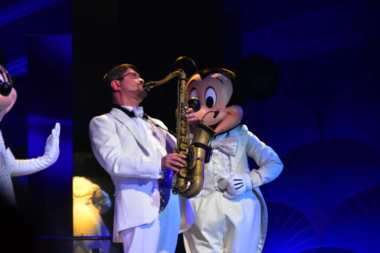 walt disney studios mickey's christmas big band