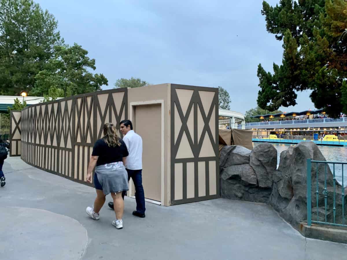 Disneyland Finding Nemo Submarine Voyage Construction