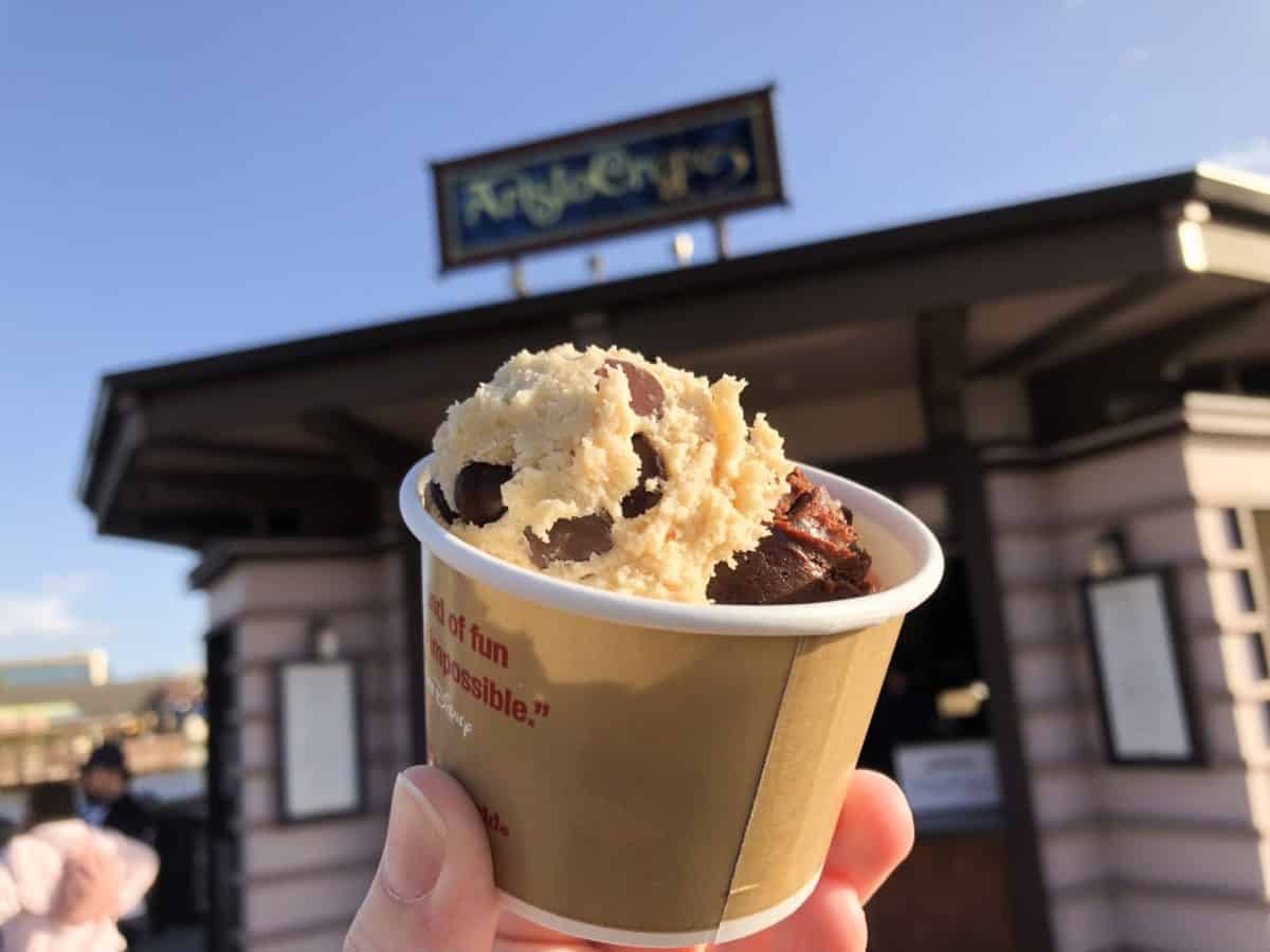 Disney Springs aristocrepes cookie dough flight