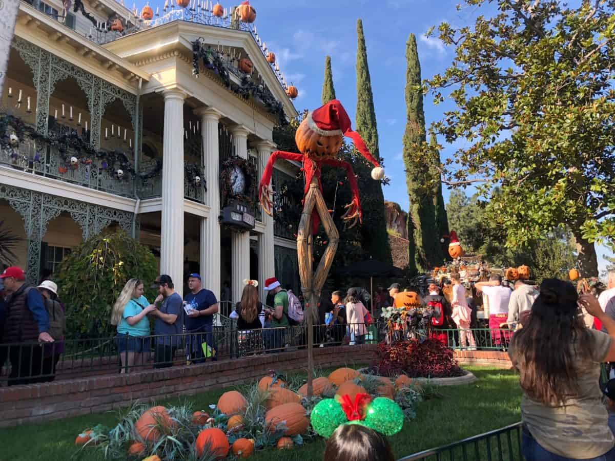 disneyland christmas day 2018 haunted mansion holiday jack skellington