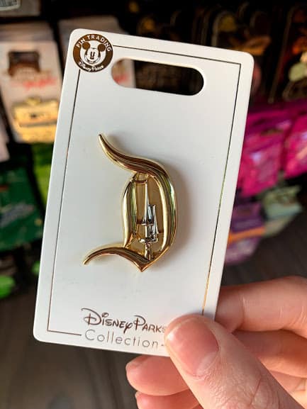 disneyland resort pin