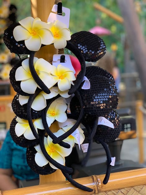 disneyland resort the tropical hideaway restaurant plumeria mickey ears