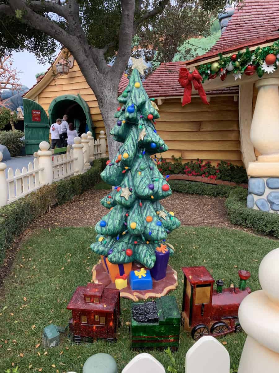 disneyland resort christmas tree mickey's house