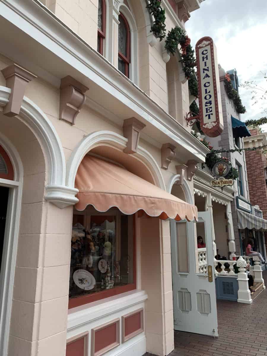 disneyland resort christmas tree main street china closet