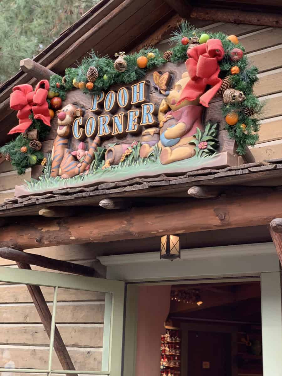disneyland resort christmas tree critter country pooh corner