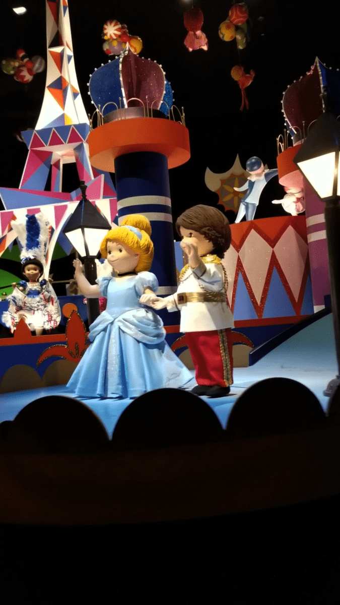 it's a small world tokyo disneyland 1