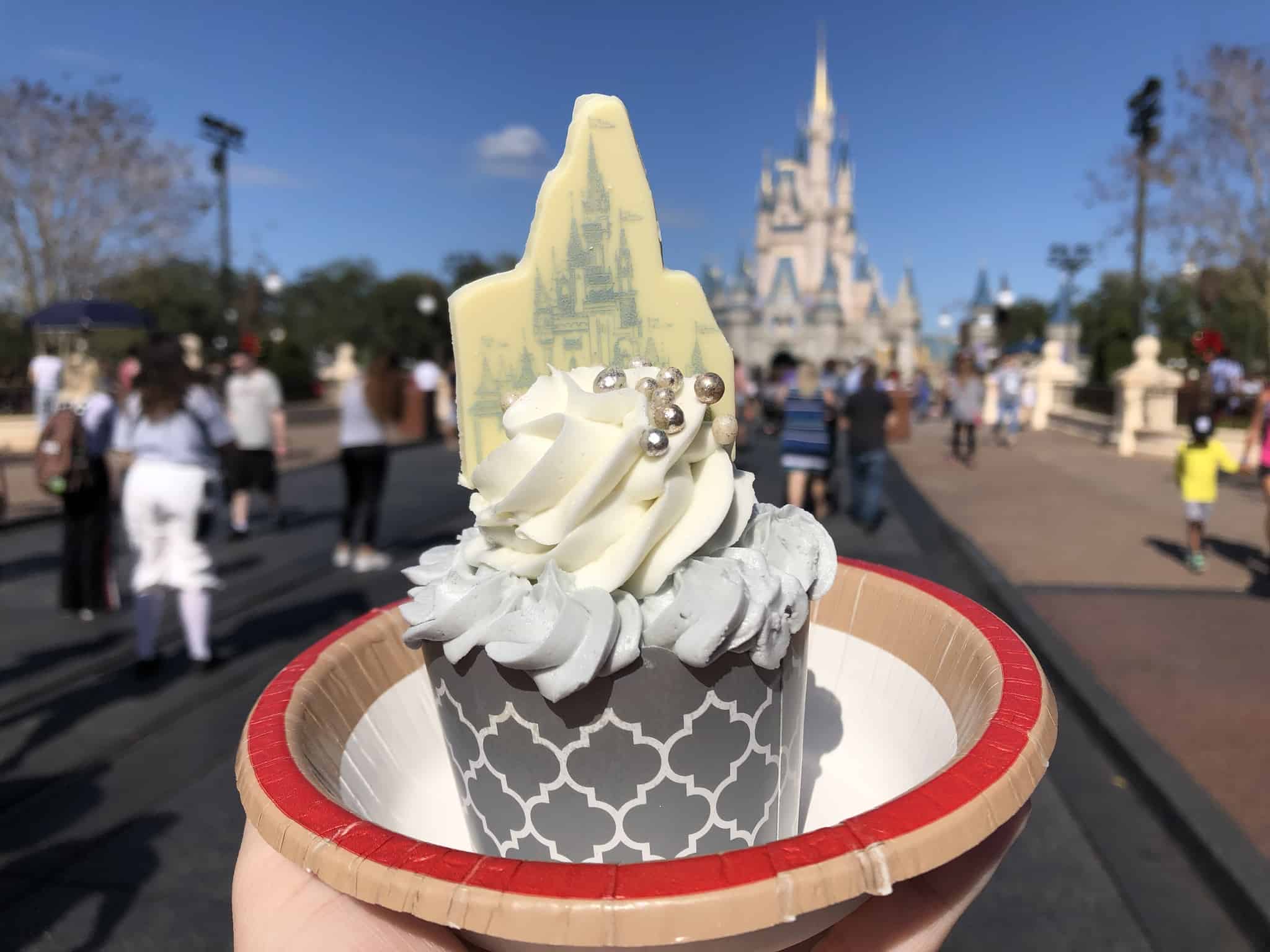 Cinderella castle cupcake