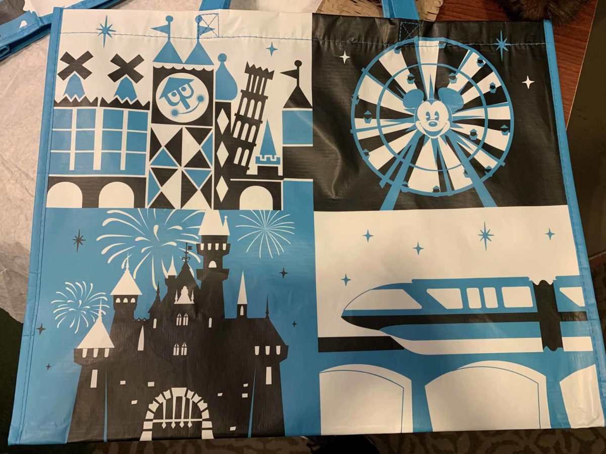 DISNEYLAND RESORT REUSABLE BAGS