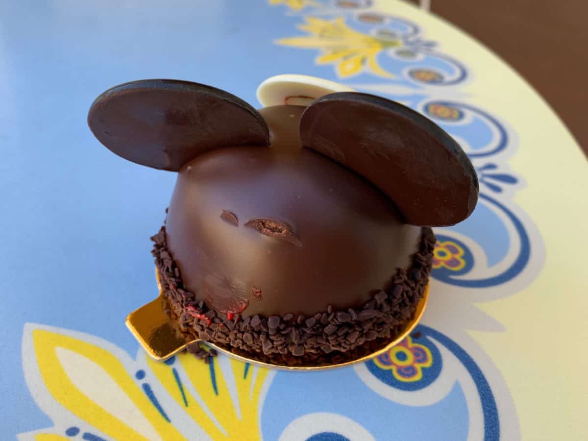 mickey mouse club hat dessert jolly holiday bakery disneyland