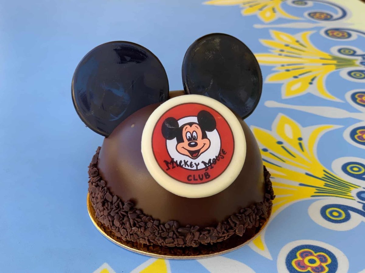 mickey mouse club hat dessert jolly holiday bakery disneyland