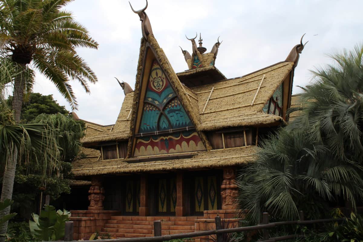 Enchanted Tiki Room Tokyo Disneyland