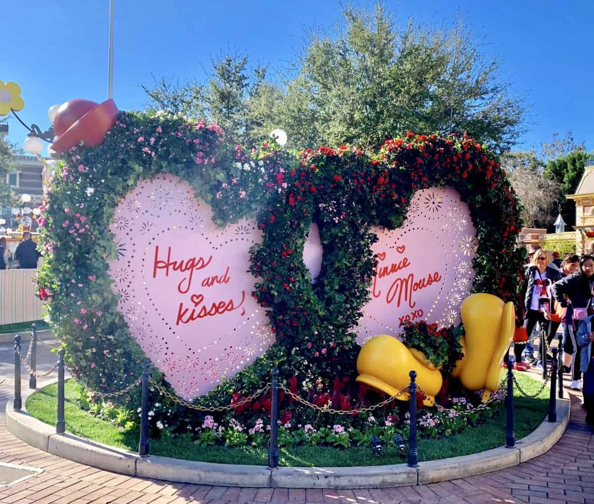 GUIDE Valentine's Month Specialty Foods Disneyland Resort 2019