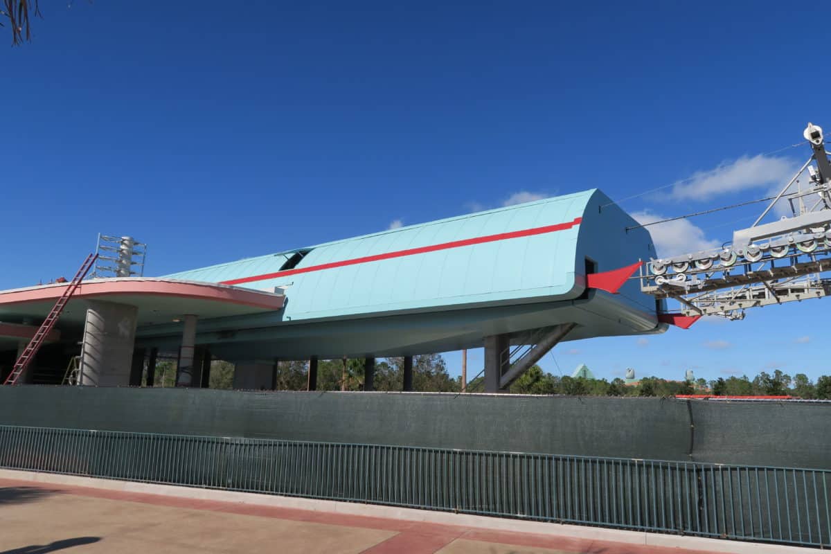 hollywood studios skyliner station construction red stripe