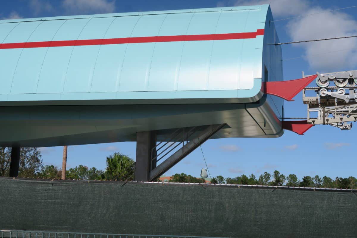hollywood studios skyliner station close up