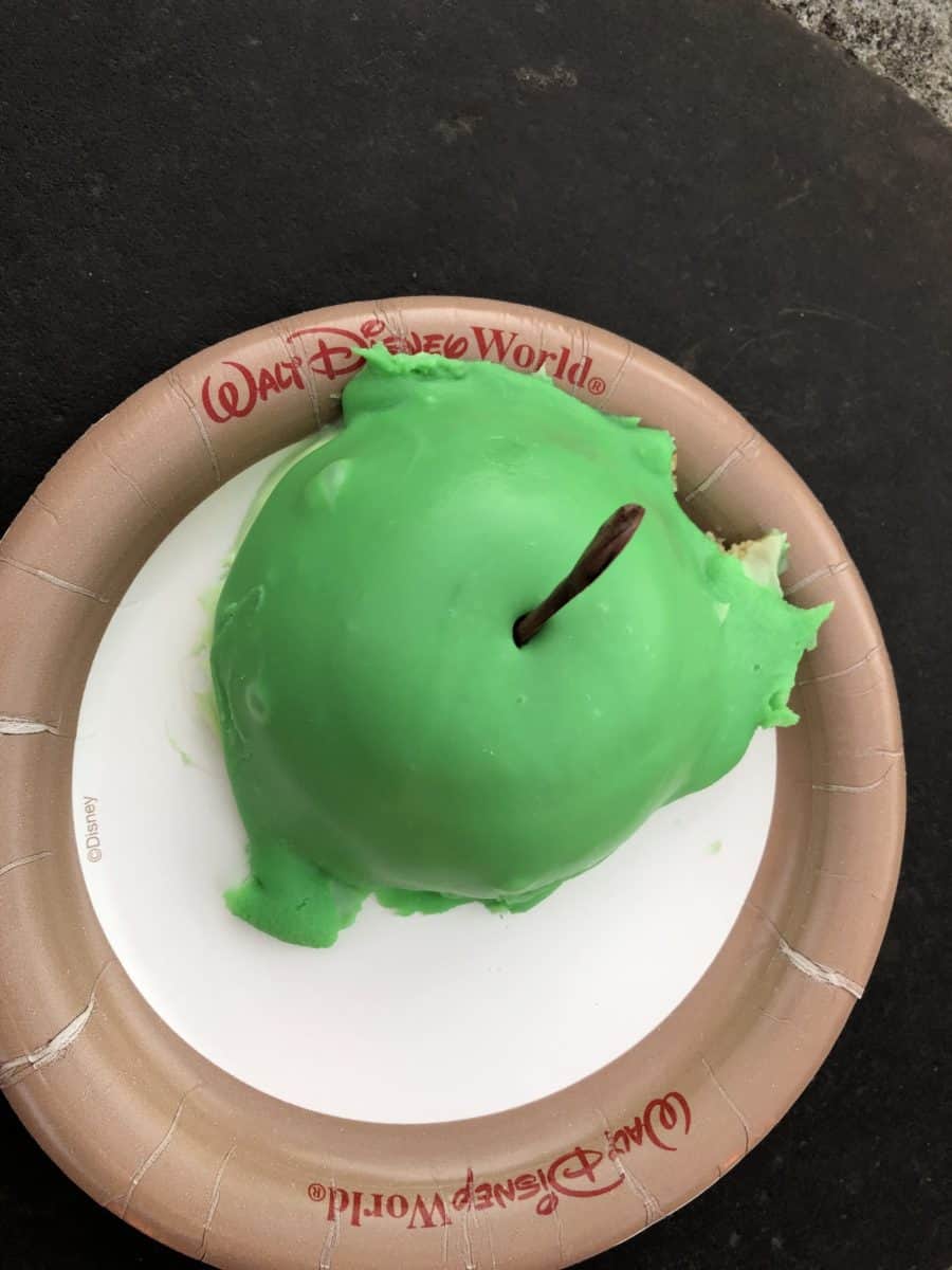sven apple cheesecake kringla bakeri norway epcot