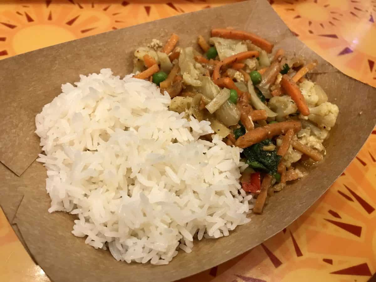 sunshine seasons vegan chik'n korma pineapple sundae cupcake vegan mini carrot loaf epcot dining review walt disney world