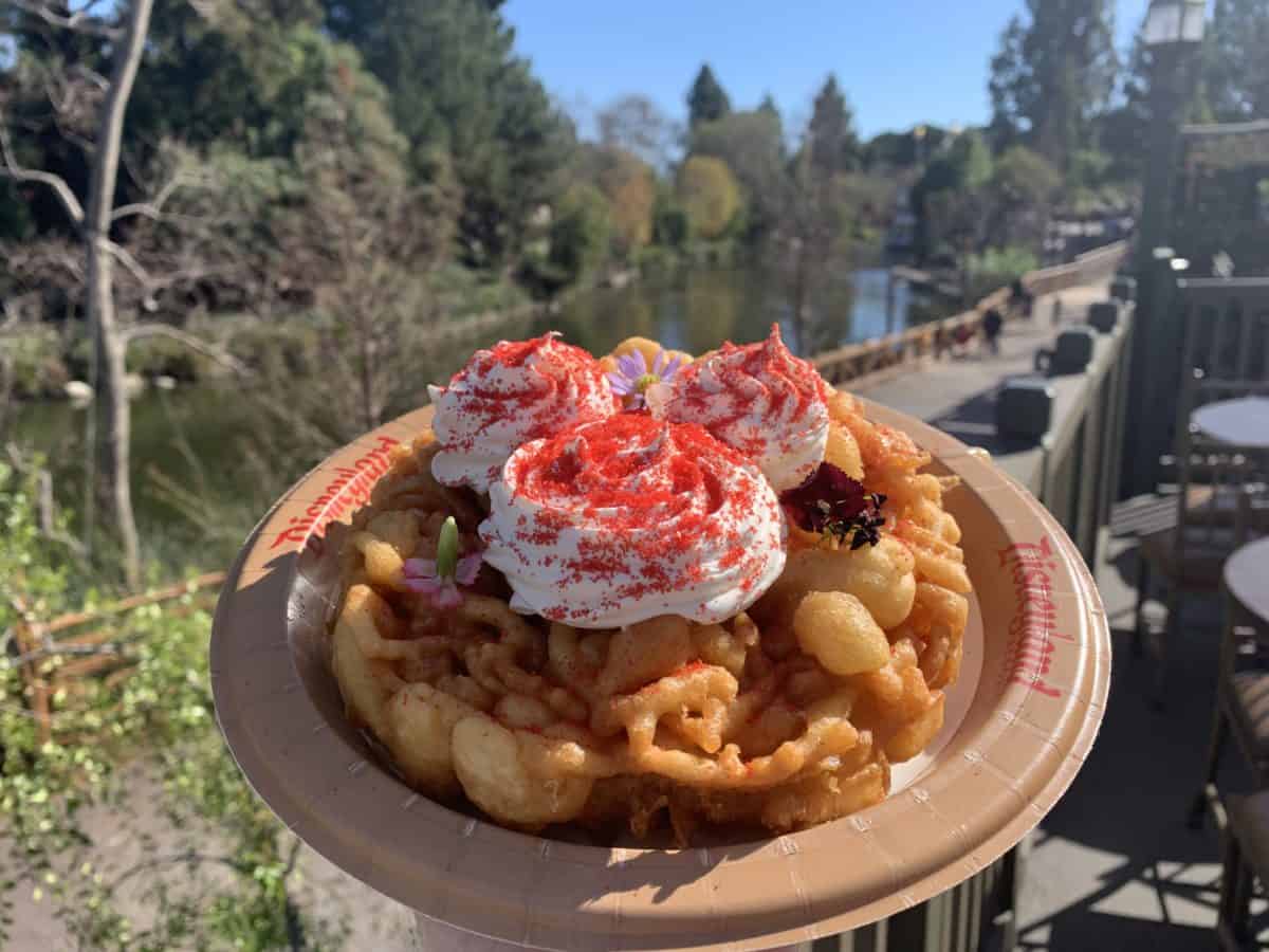 GUIDE Valentine's Month Specialty Foods Disneyland Resort 2019