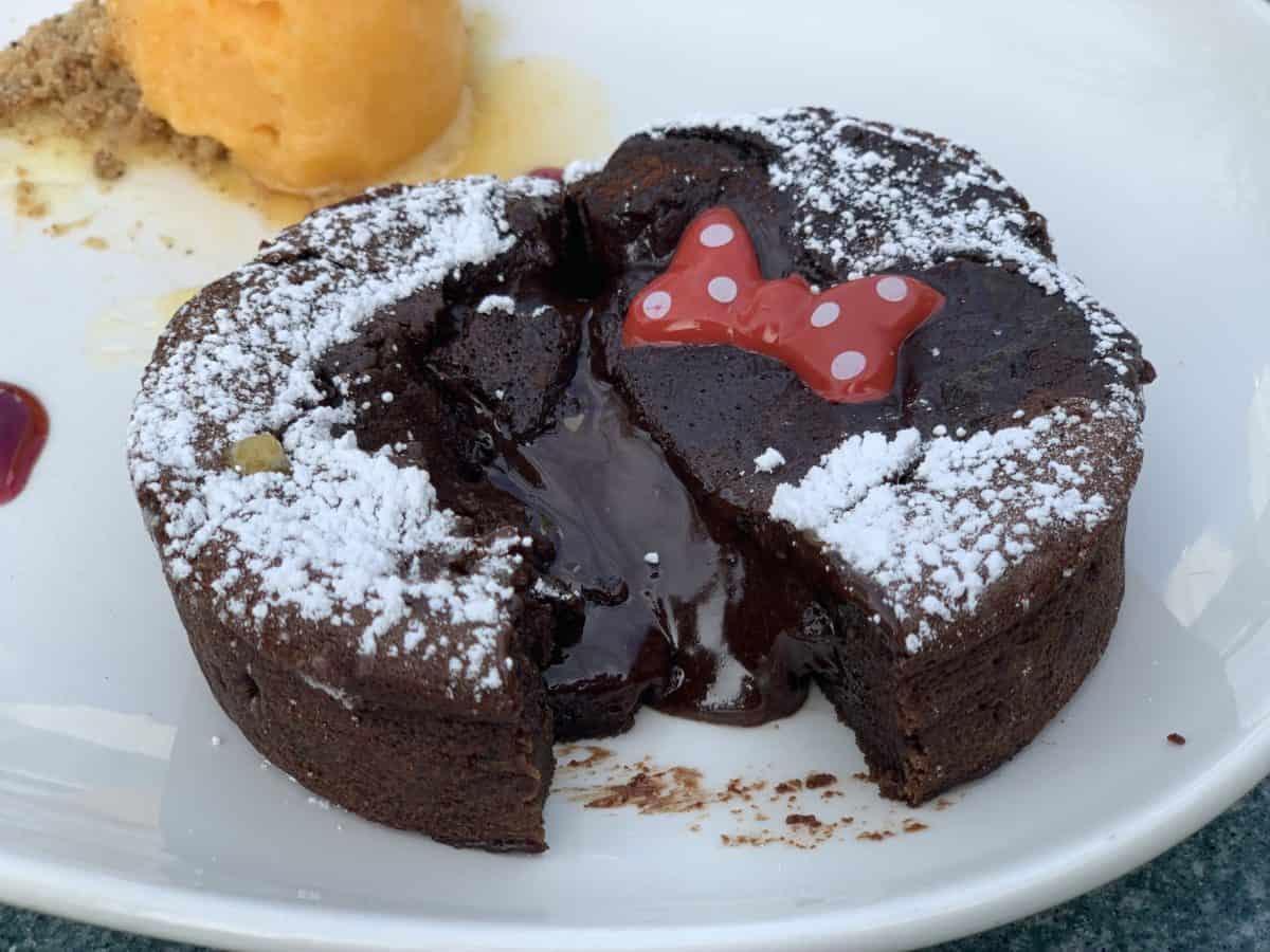 GUIDE Valentine's Month Specialty Foods Disneyland Resort 2019