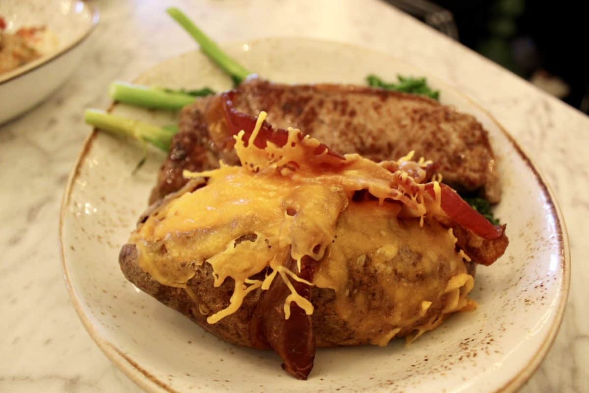 the plaza restaurant magic kingdom walt disney world dinner review january 2019