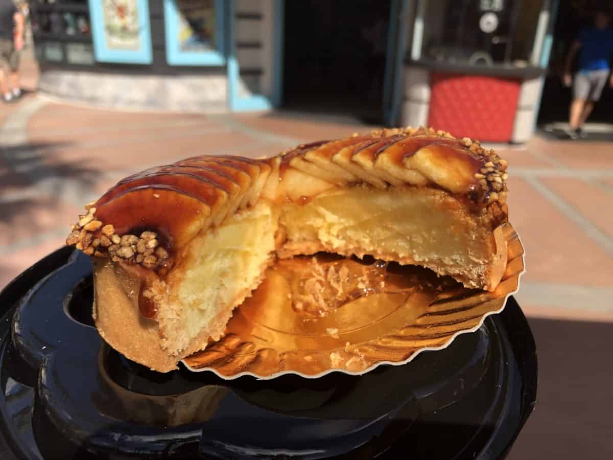 Apple almond tart