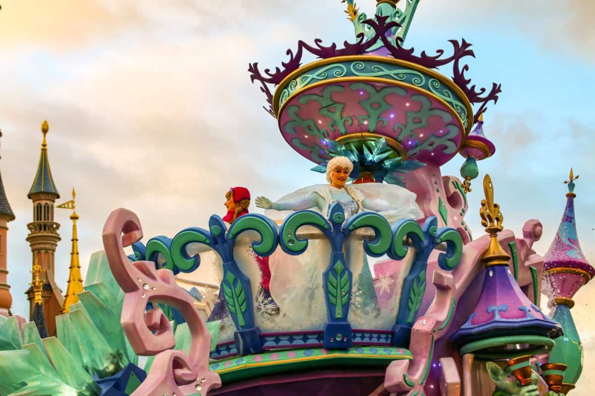 PHOTOS Stars on Parade Disneyland Park Disneyland Paris Maleficent