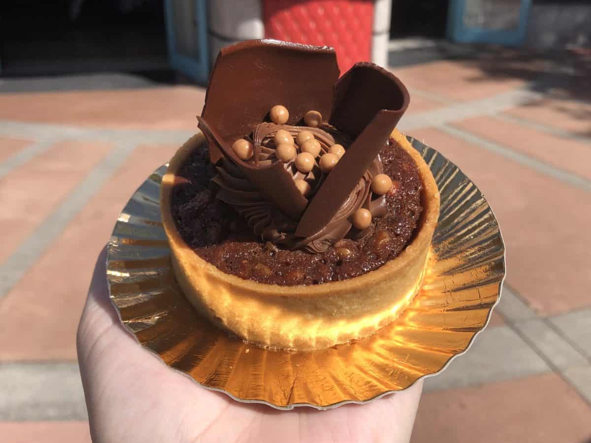 Chocolate pecan tart