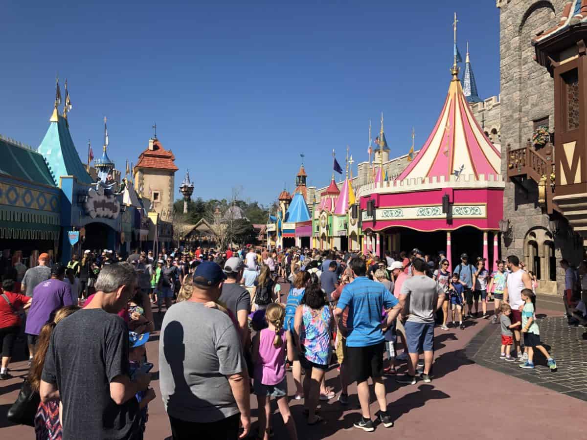 It&rsquo;s a small world line