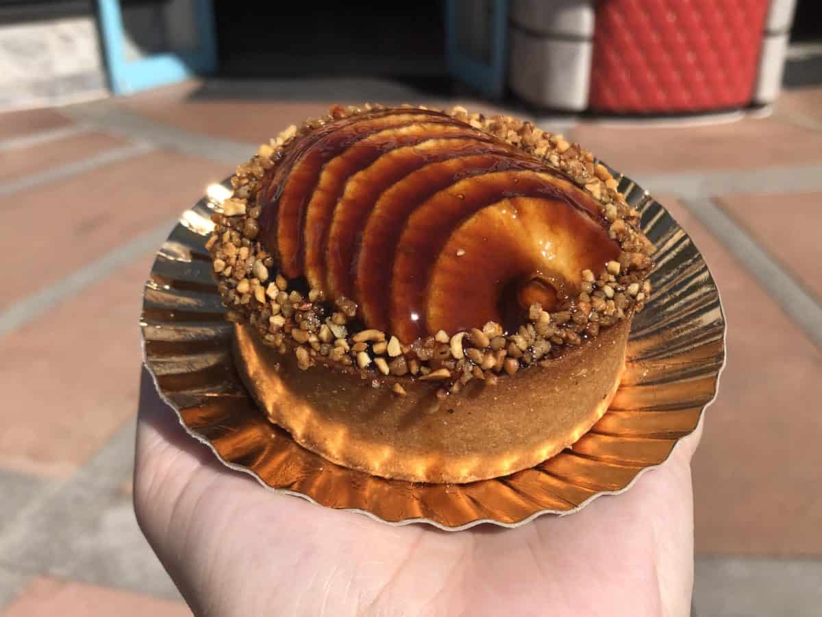 Apple almond tart