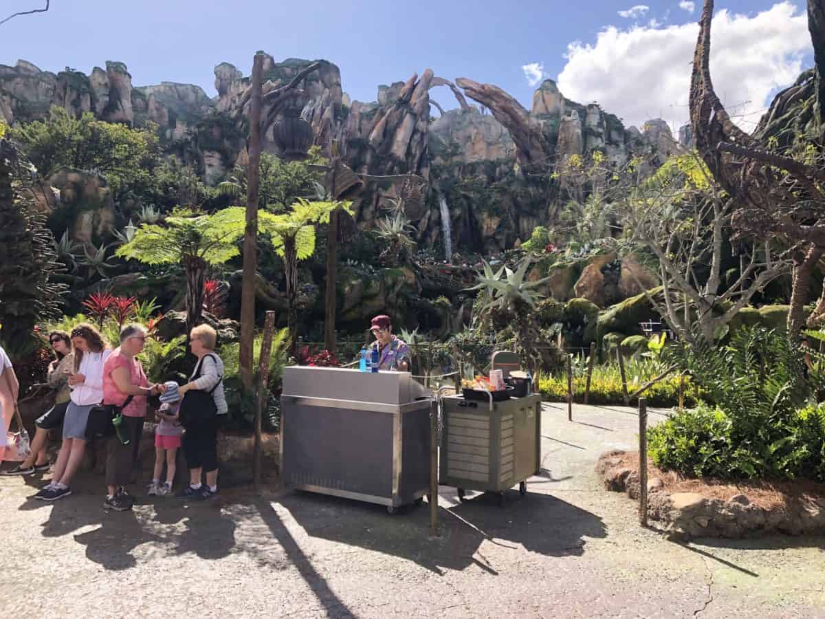 Pandora food and beverage cart