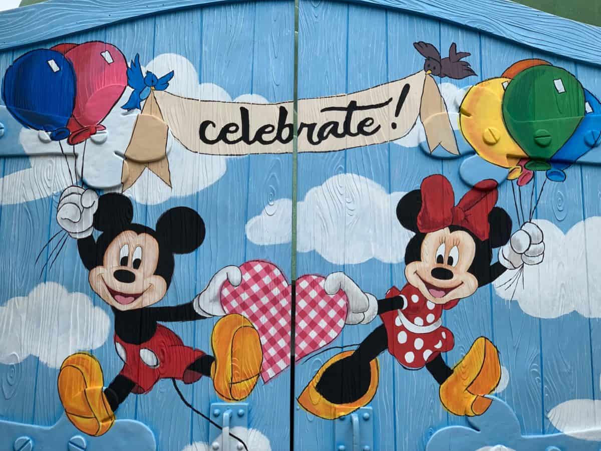 Disneyland Park New Toontown Wall