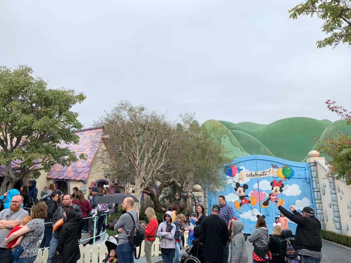 Disneyland Park New Toontown Wall