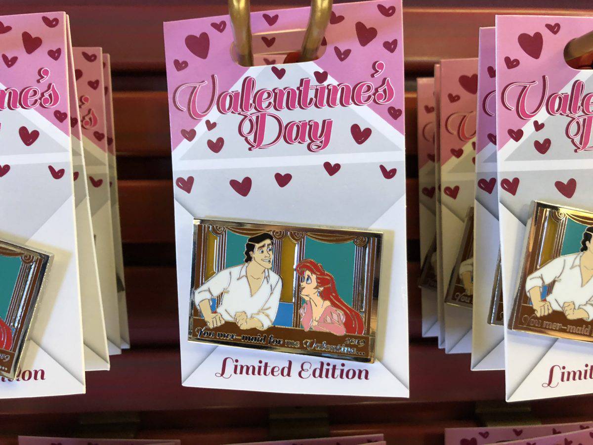 PHOTO REPORT Magic Kingdom Tomorrowland Construction Merchandise Updates PhotoPass Box