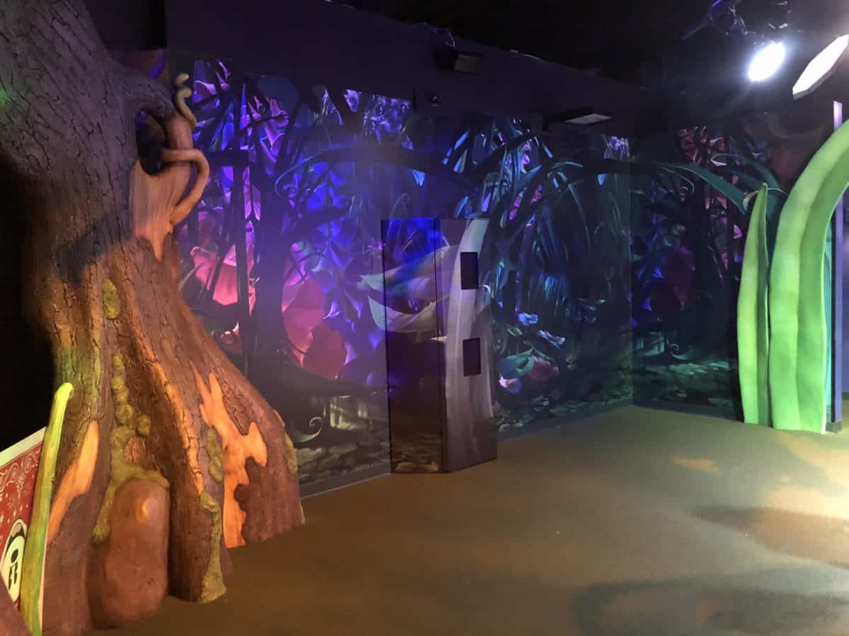 PHOTO REPORT Magic Kingdom Tomorrowland Construction Merchandise Updates PhotoPass Box