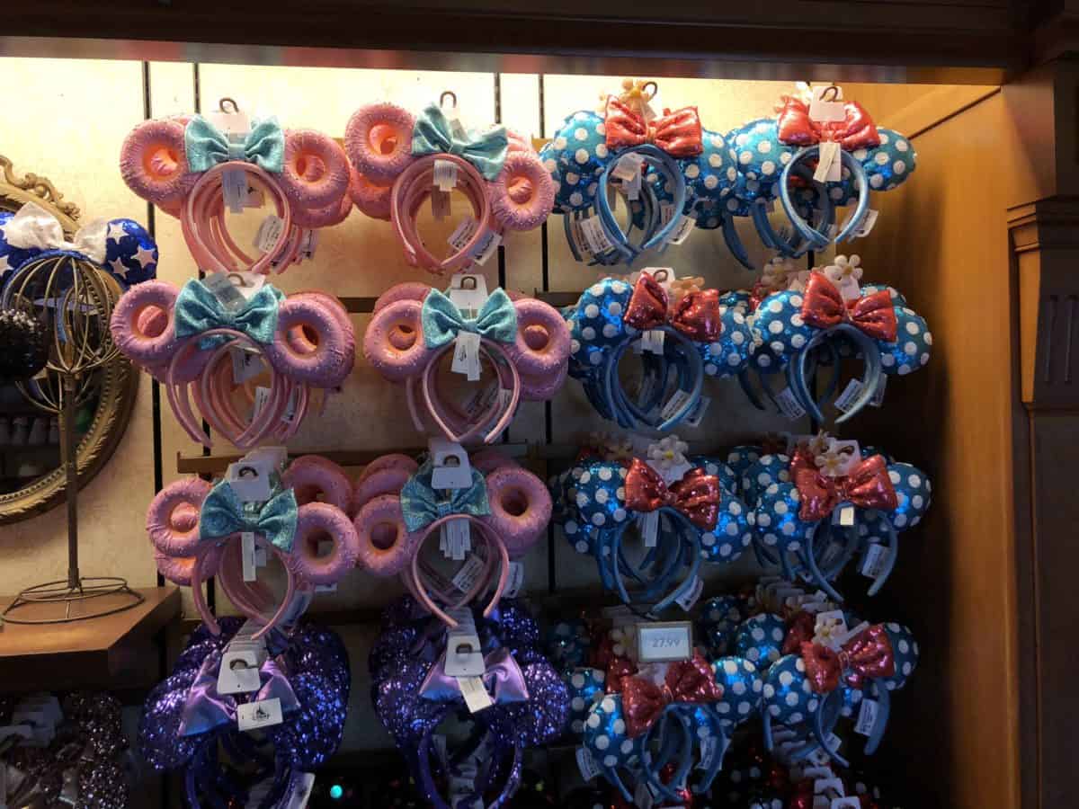 PHOTO REPORT Magic Kingdom Tomorrowland Construction Merchandise Updates PhotoPass Box