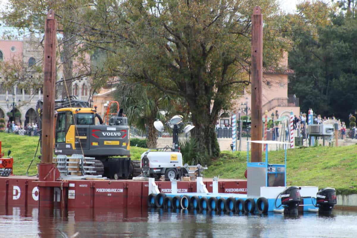 PHOTO REPORT Epcot New Merchandise World Showcase Lagoon Construction italy pavilion canada pavilion