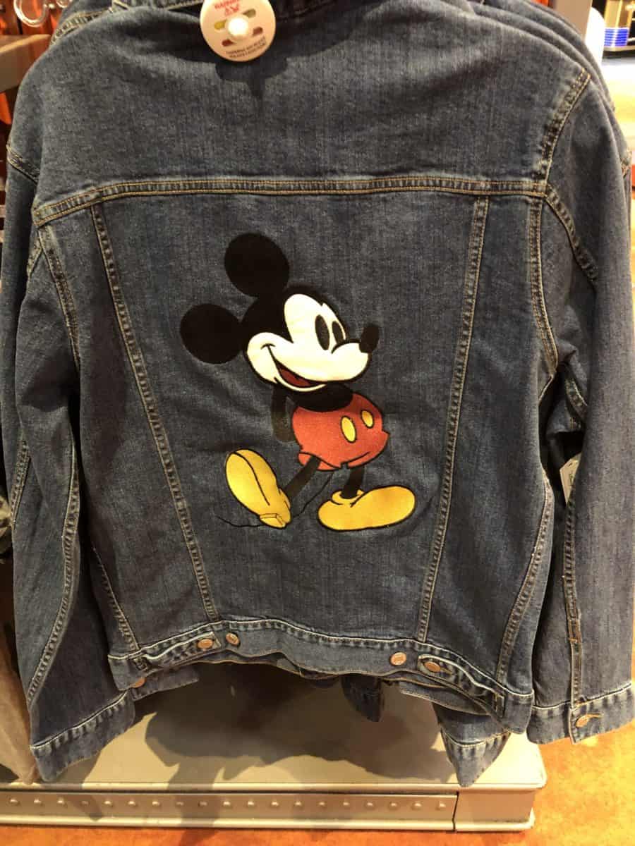 PHOTO REPORT Epcot New Merchandise World Showcase Lagoon Construction italy pavilion canada pavilion