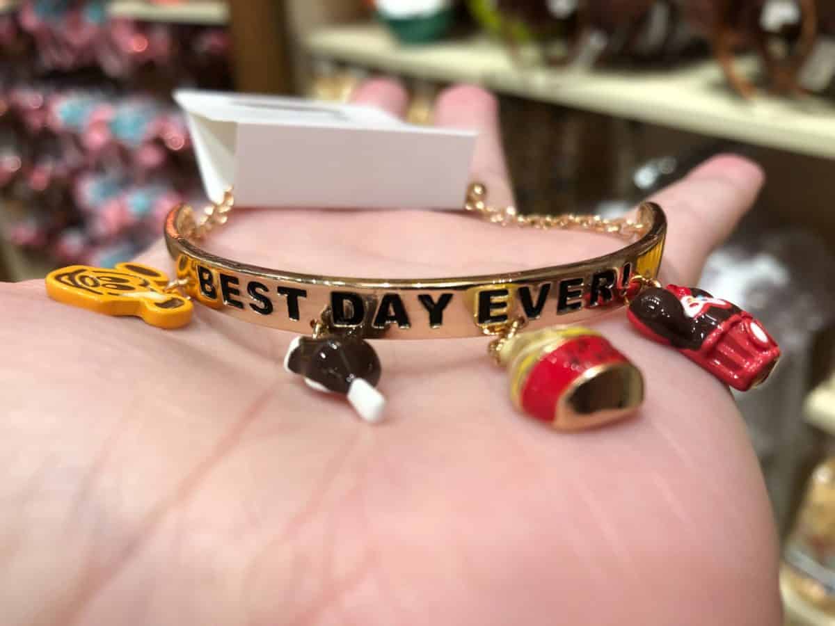 disney snack necklaces disney springs churro donut pretzels