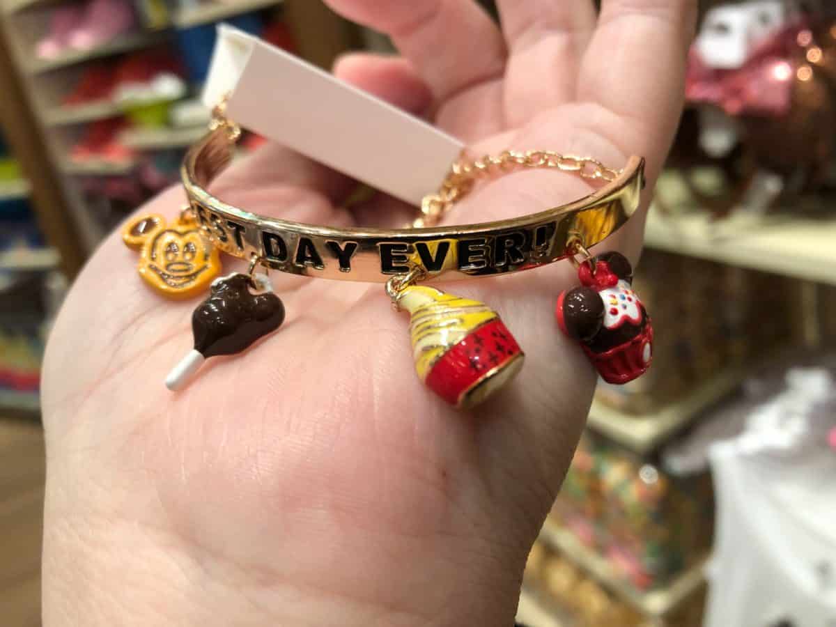 disney snack necklaces disney springs churro donut pretzels