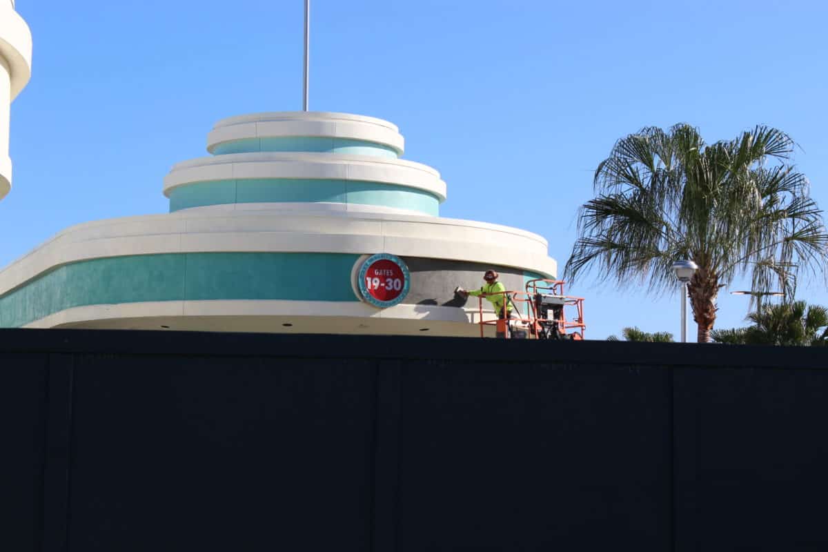 disneys hollywood studios bus loop new signage feb 2019