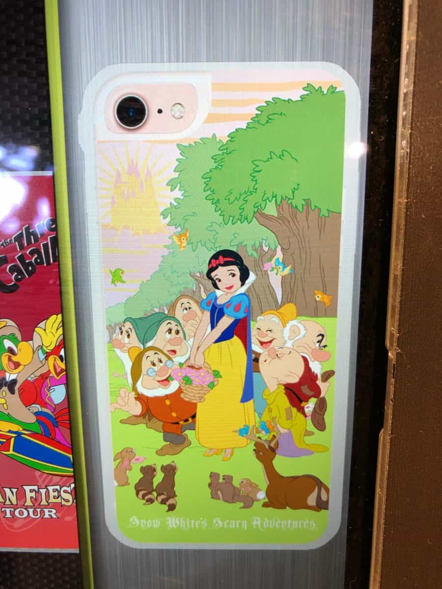 dtech on demand retro attractions phone case disney springs