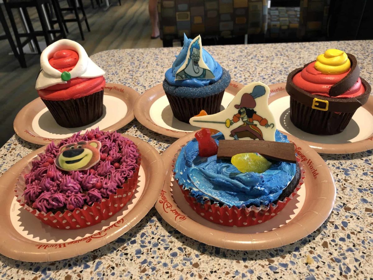 villaintines day contemporary resort treats cupcakes walt disney world valentine's day