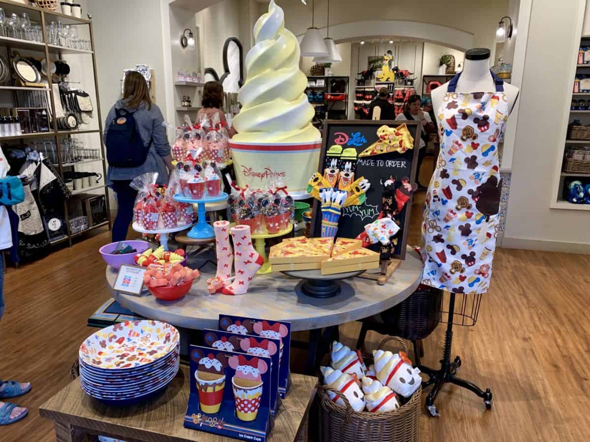 Downtown Disney Photo Report March 26 2019 